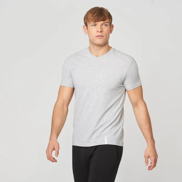 Футболка Luxe Classic V-Neck
